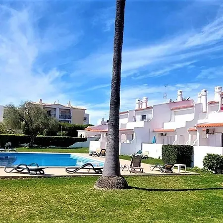 Oura Parque Αλμπουφέιρα